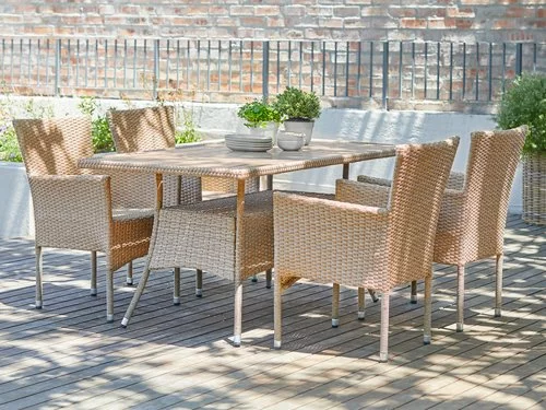 STRIB L150 Bord Natur + 4 AIDT Stol Natur 3 STRIB L150 Bord Natur + 4 AIDT Stol Natur