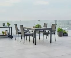 JUTLANDIA VATTRUP L206/319 Bord Svart + 4 GUDHJEM Stol Svart -Utemöbler affär 178435 1