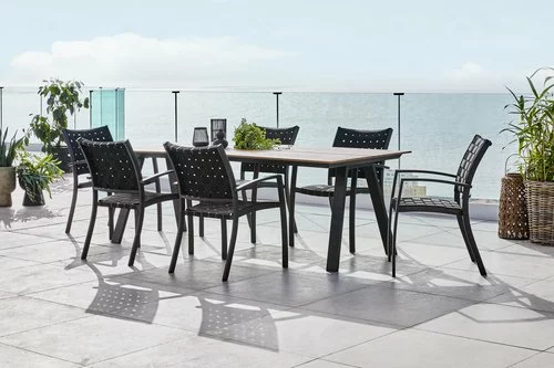 JUTLANDIA FAUSING L220 Bord Natur + 4 JEKSEN Stol Svart 6 JUTLANDIA FAUSING L220 Bord Natur + 4 JEKSEN Stol Svart - Bild 4