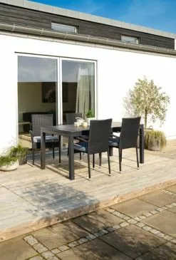 JUTLANDIA VATTRUP L170/273 Bord Svart + 4 GUDHJEM Stol Svart -Utemöbler affär 182112 1