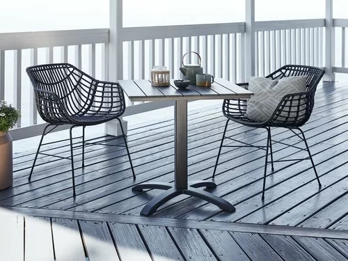 JUTLANDIA HOBRO L70 Bord Svart + 2 ILDERHUSE Stol Svart 3 JUTLANDIA HOBRO L70 Bord Svart + 2 ILDERHUSE Stol Svart