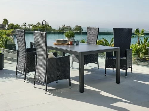 JUTLANDIA HAGEN L214 Bord Grå + 4 SKIVE Stol Svart 3 JUTLANDIA HAGEN L214 Bord Grå + 4 SKIVE Stol Svart