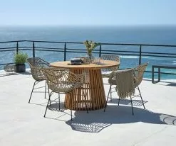 HOLTE Ø120 Bord Hårdträ + 4 ILDERHUSE Stol Natur -Utemöbler affär 201804